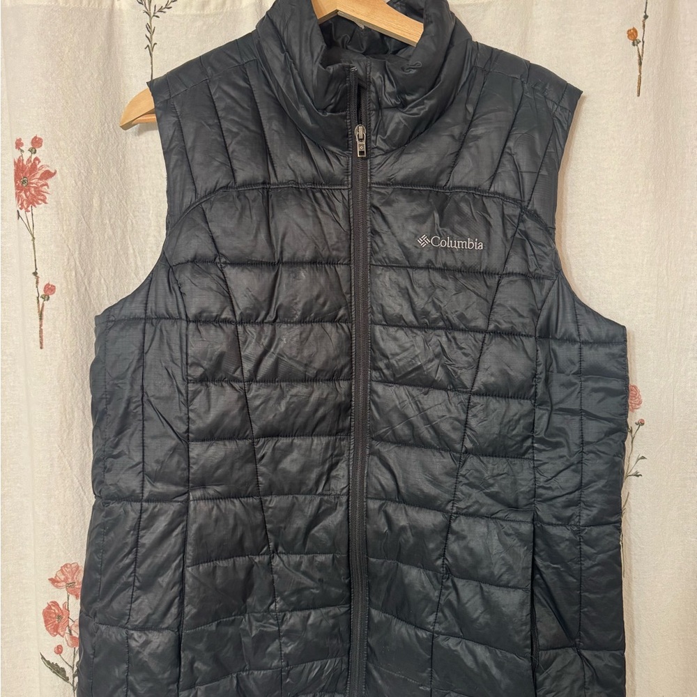 Women’s Columbia Black Quilted Vest
